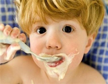 婴儿不爱吃奶粉怎么办