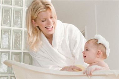 娇嫩婴儿肌如何护理 宝宝肌肤护理的方法