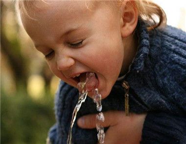 喝什么水最健康 净水机的水健康吗