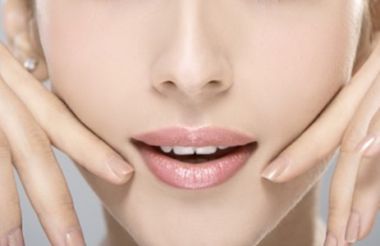 脸部吸脂的三大危害揭秘 影响肤质加速老化