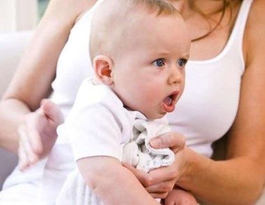 新生儿会经常出现哪些异常现象 新生儿的六种异常现象