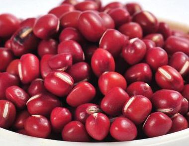 红豆有哪些功效和作用  红豆的食用禁忌有哪些