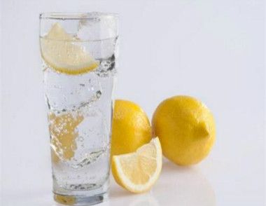 柠檬水怎么泡 柠檬水有什么好处