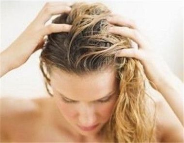 头发很容易油怎么办 头发油用什么洗发水好