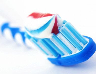 牙膏真的越贵越好吗 如何挑选牙膏