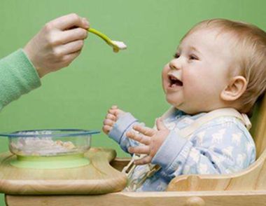 怎么培养宝宝吃饭的好习惯？宝宝哭闹不吃饭怎么办