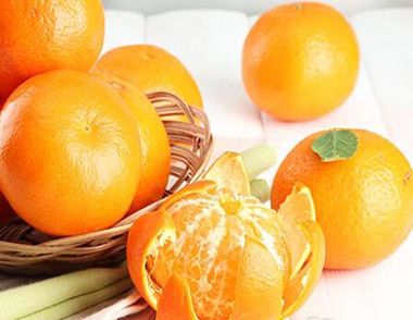 橘子里面的白丝可以吃吗 怎么吃橘子不上火
