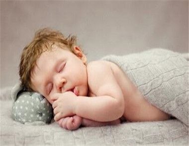 哪些是哄宝宝睡觉的错误方式 宝宝睡眠时的注意事项