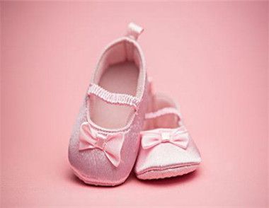 宝宝的鞋子该怎么选 宝宝穿鞋有哪些注意事项