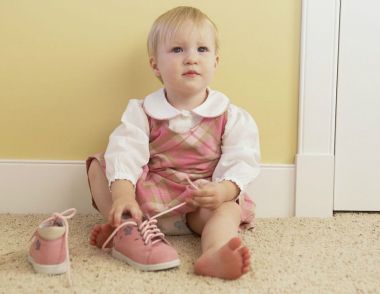 怎么给宝宝选鞋 怎么根据宝宝年龄选鞋子