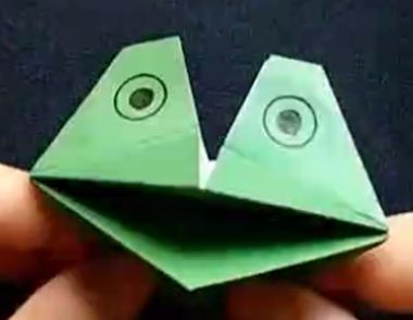 张嘴青蛙折纸教程 怎么折一只张嘴的青蛙
