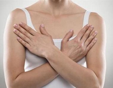 为什么哺乳期胸部会下垂 怎样预防哺乳期胸部下垂