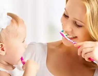 宝宝什么时候开始刷牙h好   ​宝宝如何正确刷牙