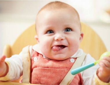 宝宝多大可以吃辅食 6个月宝宝辅食食谱