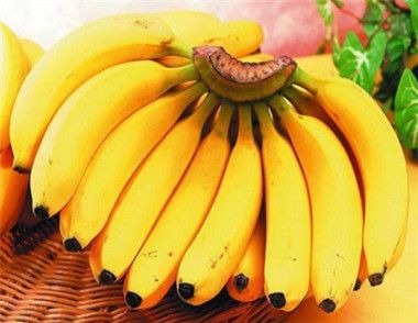 宝宝多大适合吃香蕉泥 香蕉变黑还能吃吗
