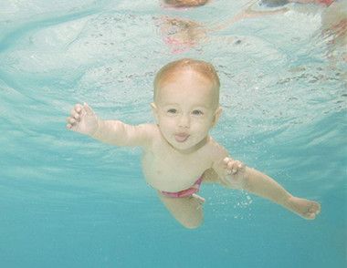 婴儿游泳的好处 宝宝游泳温度多少合适