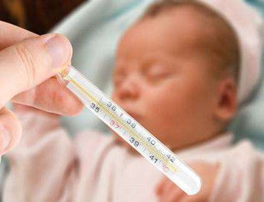 宝宝发烧怎么办 有哪些原因能引起宝宝发烧