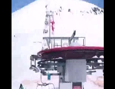 格鲁吉亚滑雪场缆车失控 坐缆车要注意什么