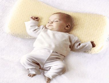 婴儿能睡枕头吗 如何选择婴儿枕