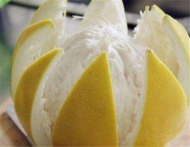 柚子皮泡水喝有什么功效 怎么去除柚子皮苦味