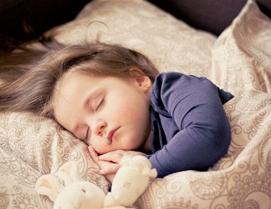 宝宝几岁适合分床睡 如何才能让宝宝接受分床睡