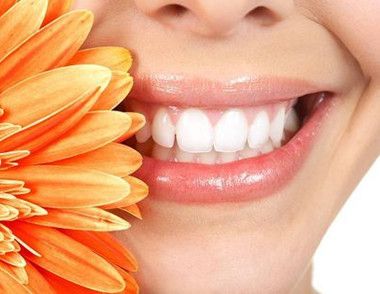如何美白牙齿最有效 美白牙齿的方法