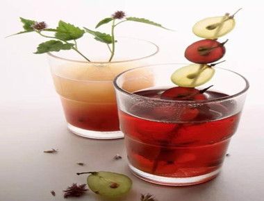 葡萄和什么水果一起榨汁好喝 衣服上的葡萄汁怎么清洗
