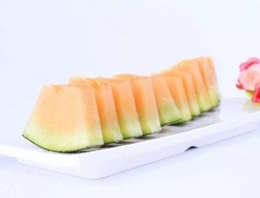 哈密瓜和什么榨汁好喝 哈密瓜榨汁要加水吗