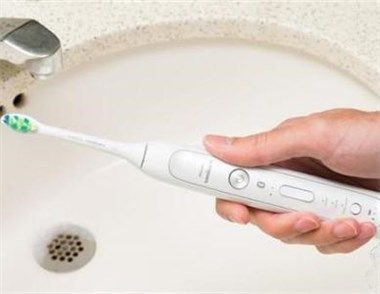 电动牙刷具有三大优点 如何正确使用电动牙刷