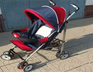 婴儿车二手车合适么 婴儿小为什么不能使用婴儿车