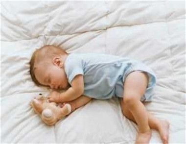 宝宝睡眠问题有哪些 宝宝睡觉为什么会笑