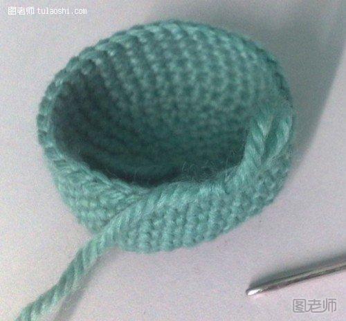 毛线收纳篮编织方法5