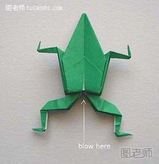 一款逼真的立体青蛙的折法10