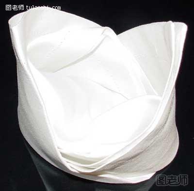 餐巾折叠帽子的方法12