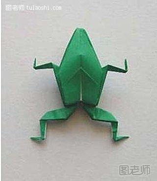 一款逼真的立体青蛙的折法11