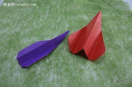 纸飞机手工折纸教程11