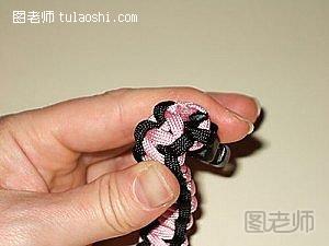 情侣手链的编织方法8