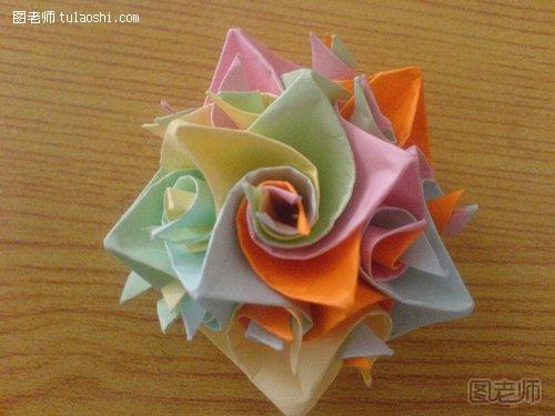 漂亮折纸花球的折法8