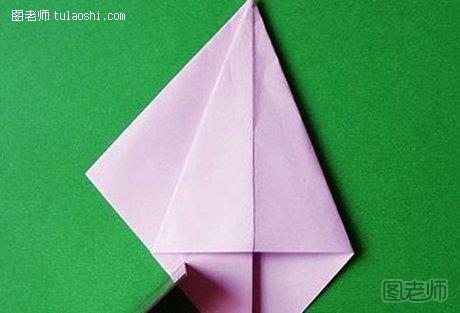 百合花的折纸教程7