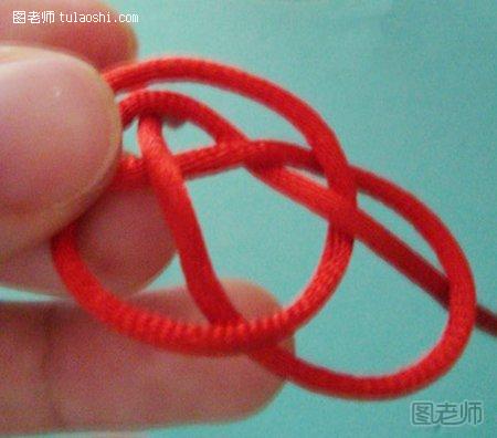 红绳手链的简单编法6