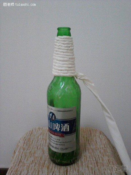 麻花绳缠在酒瓶上