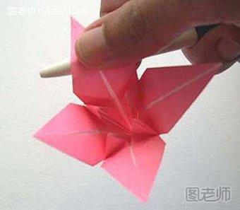 百合花折纸教程19