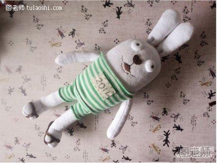 手工制作袜子布娃娃-diy手工布艺娃娃-可爱小兔子