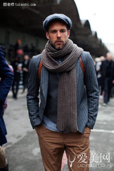  型男搭配：男士长围巾的各种围法 