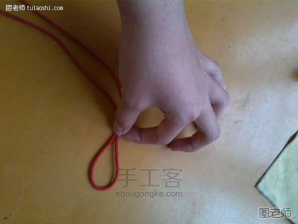 幸运巧手链编织方法 第2步