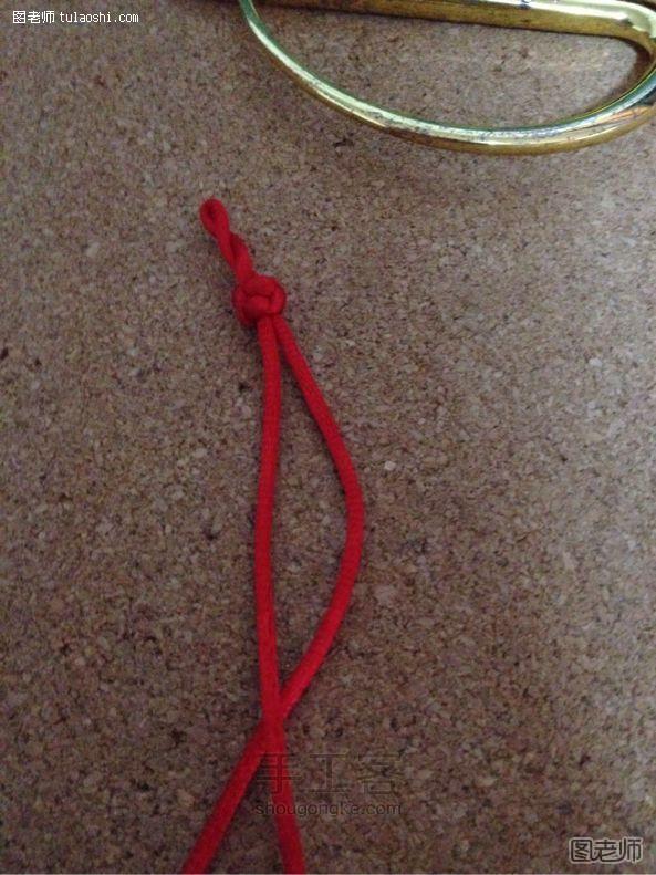 DIY红绳手链之爱的守护 第2步