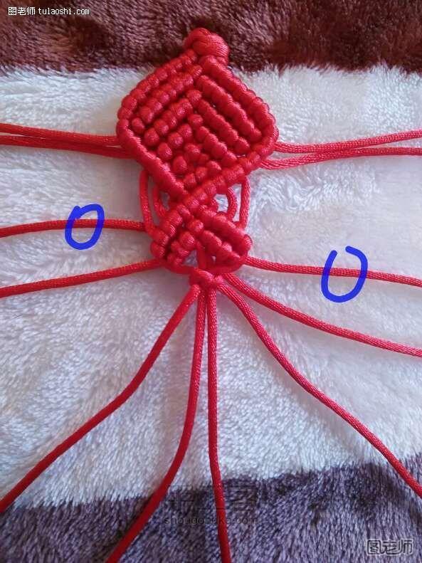 斜卷结系列之红绳小鱼编织制作教程 第14步