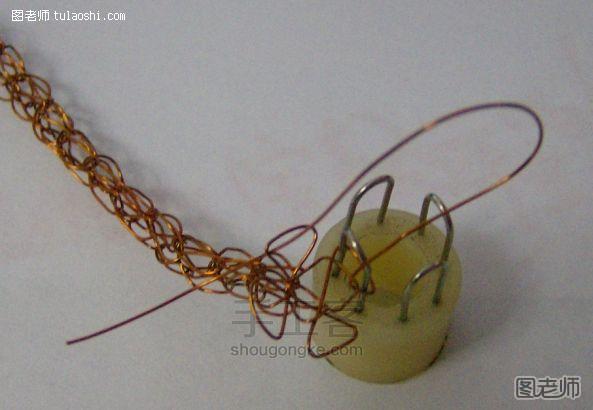 [教你用工具]自制编织器编织金属丝手镯 第10步