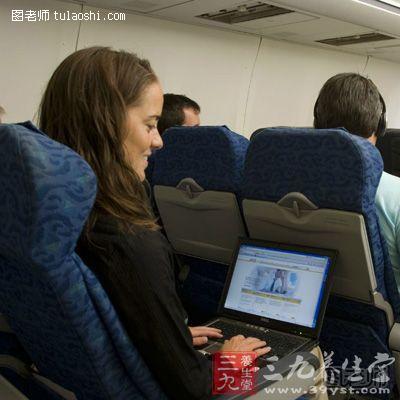 飞机走道座位的细菌比靠窗座位多