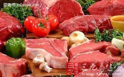 在肉类方面牛肉、羊肉、狗肉以及鹿肉都是能抗寒的食物